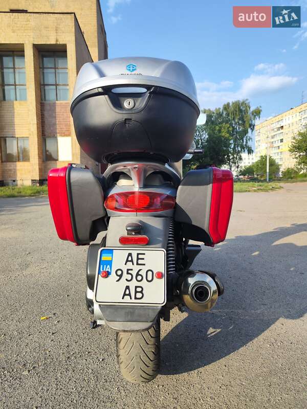 Макси-скутер Piaggio Beverly 500 2004 в Новомосковске
