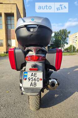 Макси-скутер Piaggio Beverly 500 2004 в Новомосковске