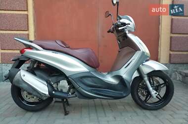 Макси-скутер Piaggio Beverly 2012 в 