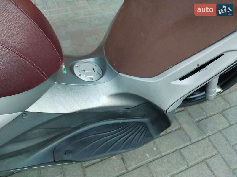 Макси-скутер Piaggio Beverly 2012 в Полтаве