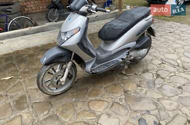 Макси-скутер Piaggio Beverly 2008 в Косове