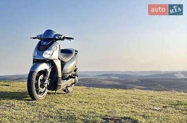Скутер Piaggio Carnaby 200 2009 в Снятине