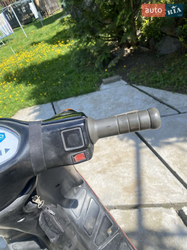 Скутер Piaggio Gilera 2000 в Иршаве