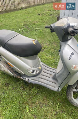 Макси-скутер Piaggio Liberty 2000 в 