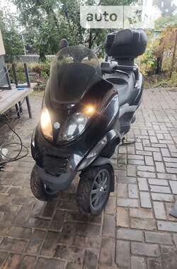 Мотоцикл Багатоцільовий (All-round) Piaggio MP3 2007 в Києві
