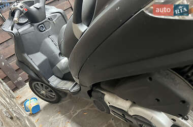 Скутер Piaggio MP3 2009 в Киеве фото 4 Скутер Piaggio MP3 2009 в Киеве