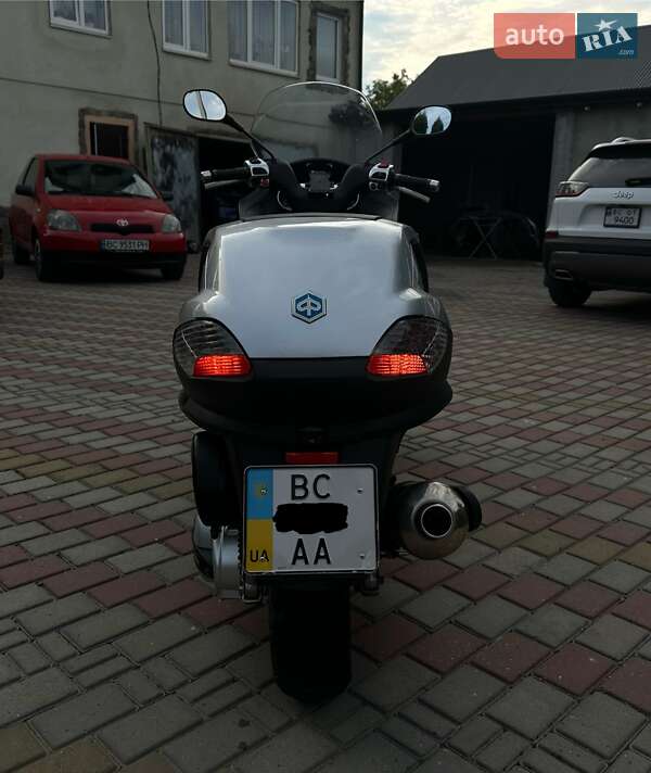 Макси-скутер Piaggio MP3 2008 в Самборе