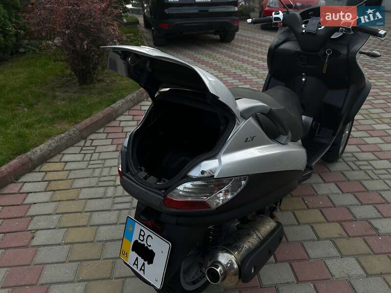 Макси-скутер Piaggio MP3 2008 в Самборе