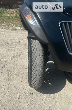 Макси-скутер Piaggio MP3 2007 в 