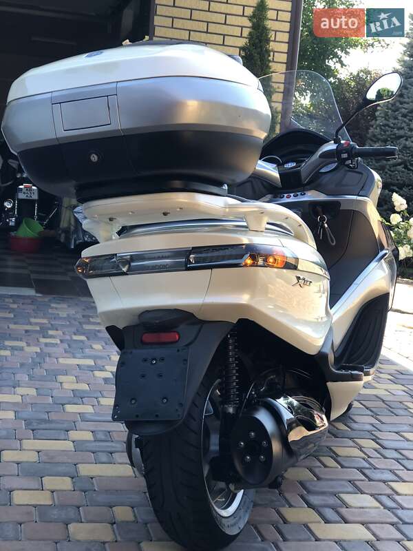 Макси-скутер Piaggio X10 2014 в Умани