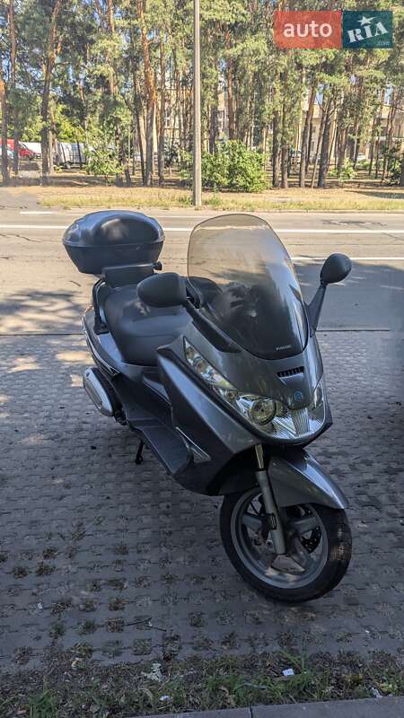 Макси-скутер Piaggio X8 2006 в Киеве