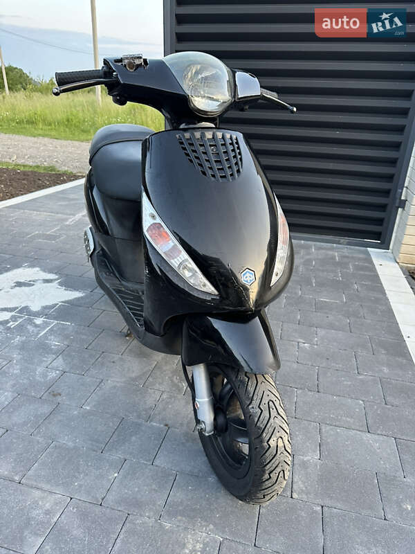 Мопеди Piaggio Zip 2009 в 