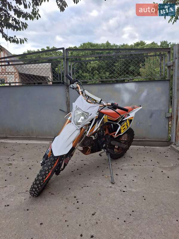 Pit bike Kayo 2023