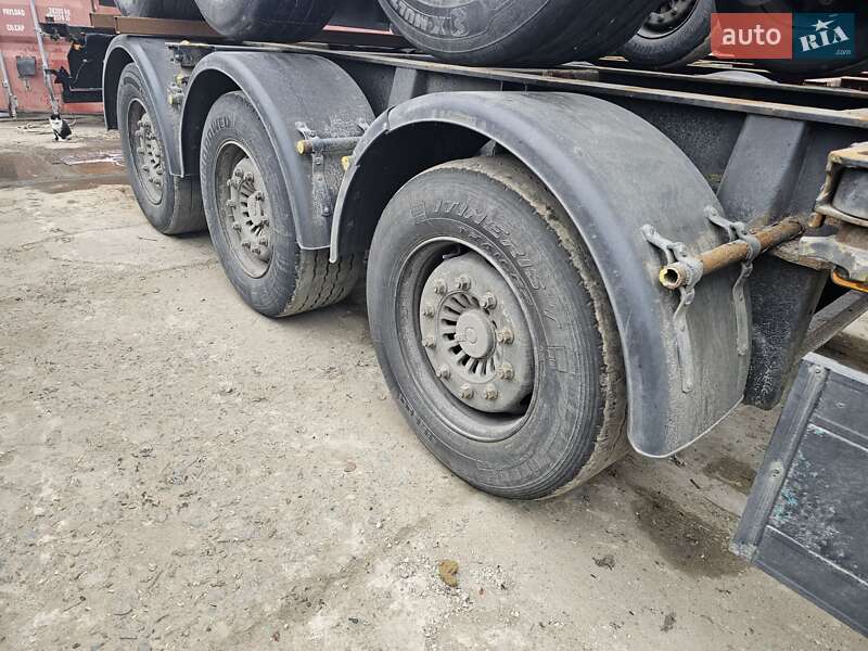 Контейнеровоз полуприцеп Platal JSP 2005 в Одессе