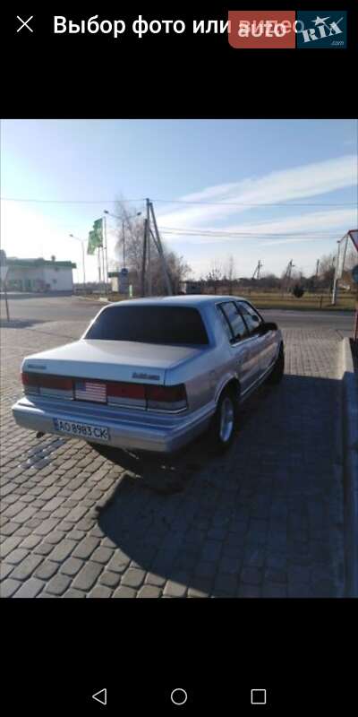 Седан Plymouth Acclaim 1990 в Мукачево