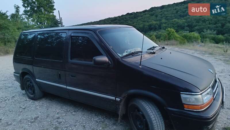 Мінівен Plymouth Voyager 1992 в Харкові