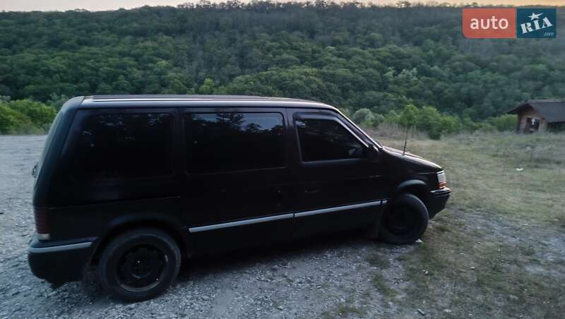 Мінівен Plymouth Voyager 1992 в Харкові