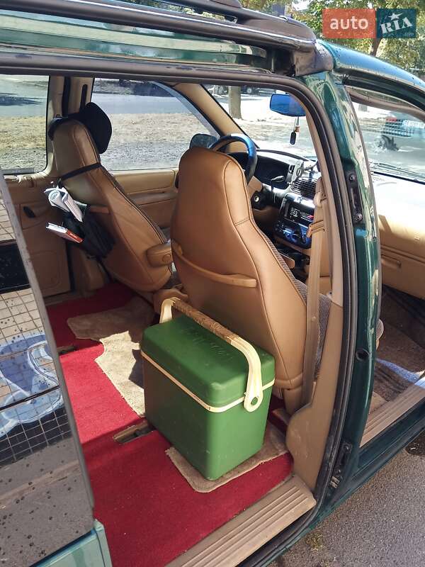 Мінівен Plymouth Voyager 1997 в Кривому Розі