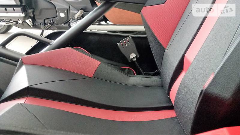Трицикл Polaris Slingshot 2016 в Дніпрі
