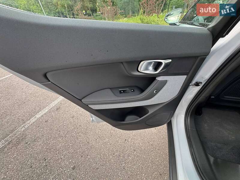 Ліфтбек Polestar 2 2023 в Києві фото 44 Ліфтбек Polestar 2 2023 в Києві