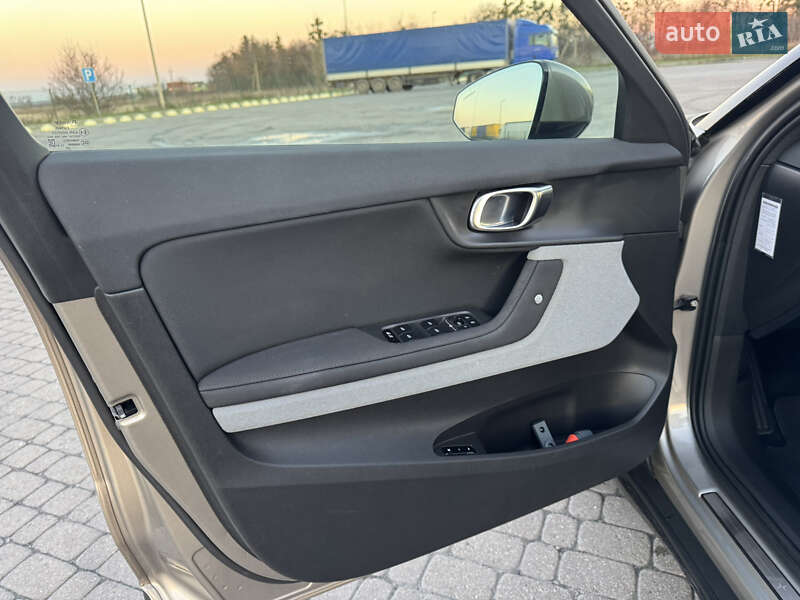 Ліфтбек Polestar 2 2020 в Бродах фото 41 Ліфтбек Polestar 2 2020 в Бродах