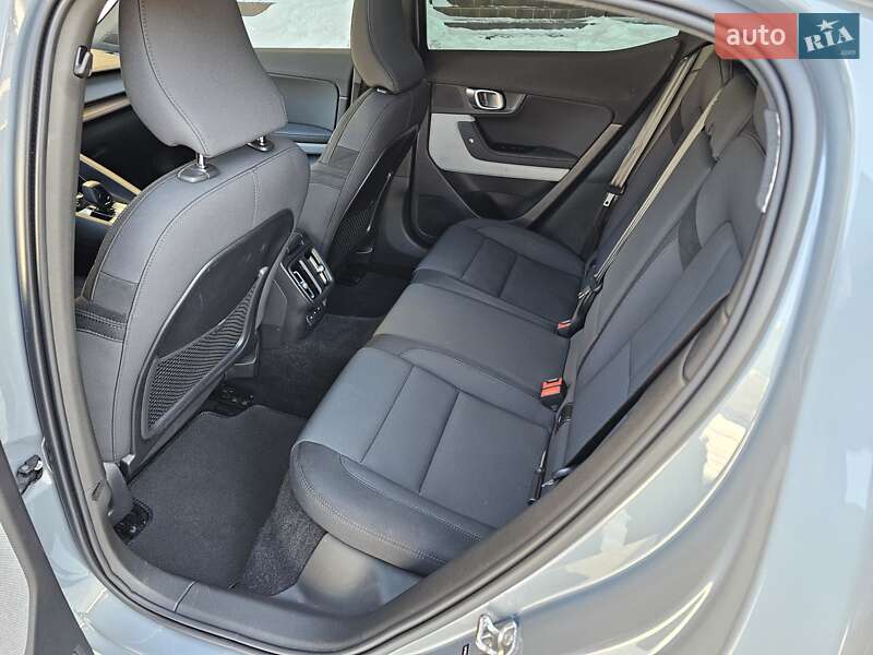 Лифтбек Polestar 2 2022 в Киеве фото 64 Лифтбек Polestar 2 2022 в Киеве