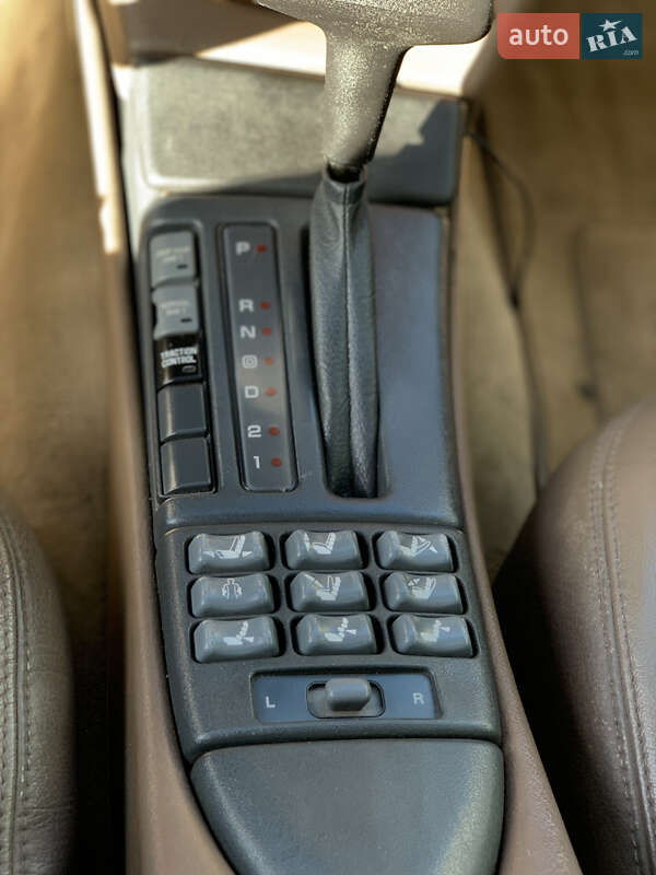 Седан Pontiac Bonneville 1993 в Ковеле