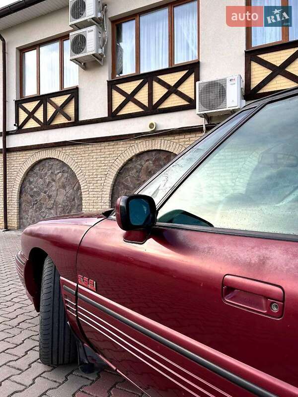 Седан Pontiac Bonneville 1992 в 