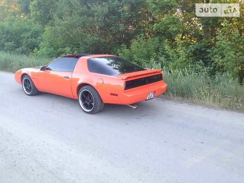 Купе Pontiac Firebird 1988 в Запорожье фото 4 Купе Pontiac Firebird 1988 в Запорожье
