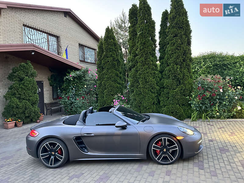 Кабріолет Porsche 718 Boxster 2016 в Дніпрі