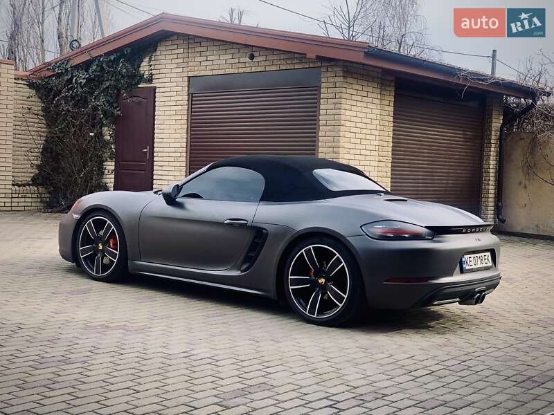 Кабріолет Porsche 718 Boxster 2016 в Дніпрі