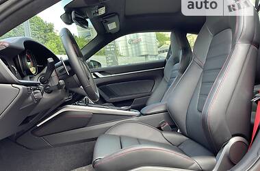 Купе Porsche 911 2021 в 