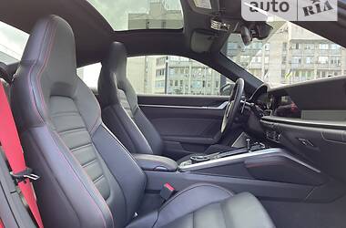Купе Porsche 911 2021 в 