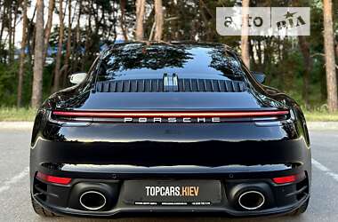 Купе Porsche 911 2021 в 