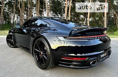 Купе Porsche 911 2021 в 