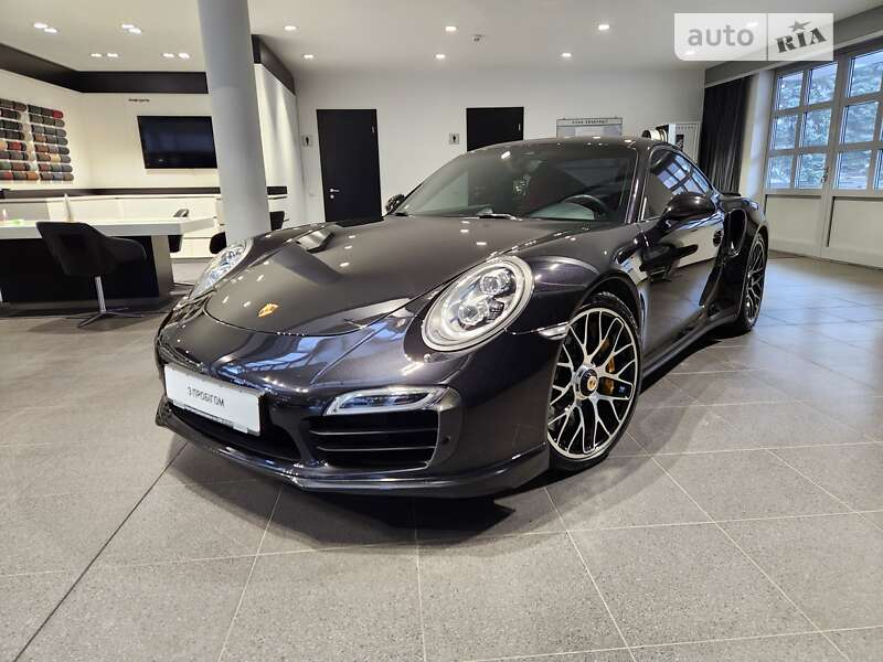 Купе Porsche 911 2013 в Дніпрі