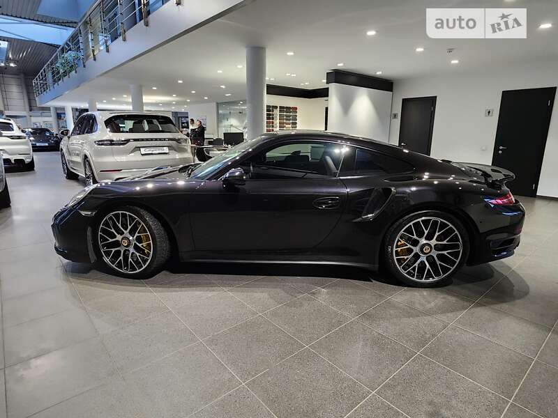 Купе Porsche 911 2013 в Дніпрі