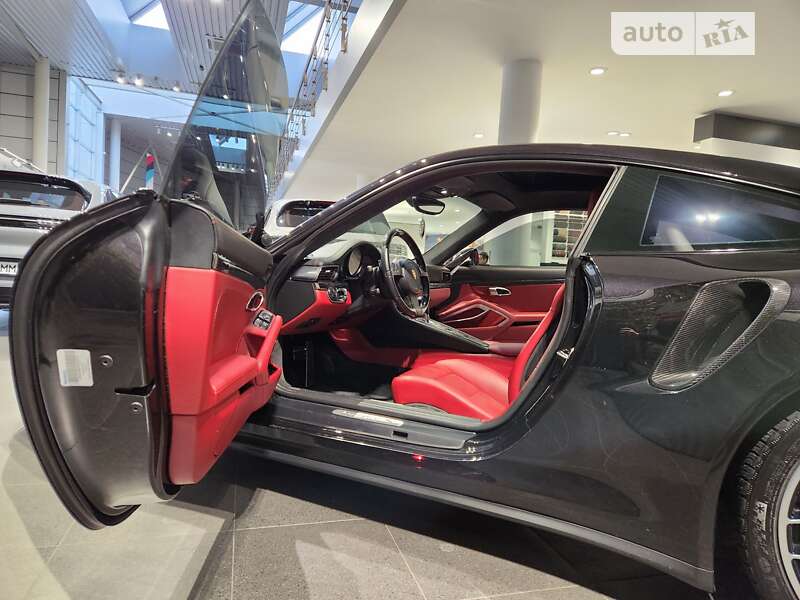 Купе Porsche 911 2013 в Дніпрі