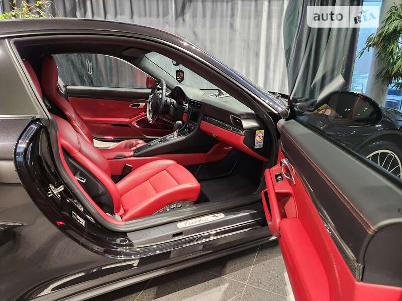 Купе Porsche 911 2013 в Дніпрі