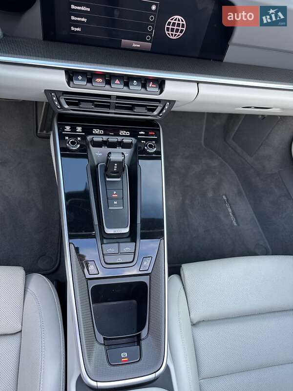 Кабріолет Porsche 911 2022 в Києві фото 45 Кабріолет Porsche 911 2022 в Києві