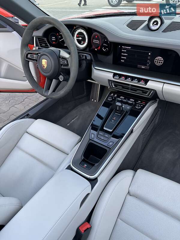 Кабріолет Porsche 911 2022 в Києві фото 54 Кабріолет Porsche 911 2022 в Києві