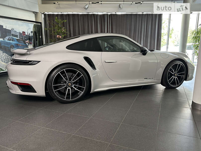Купе Porsche 911 2023 в Днепре