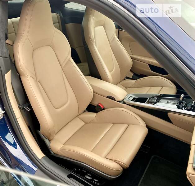 Купе Porsche 911 2019 в Києві