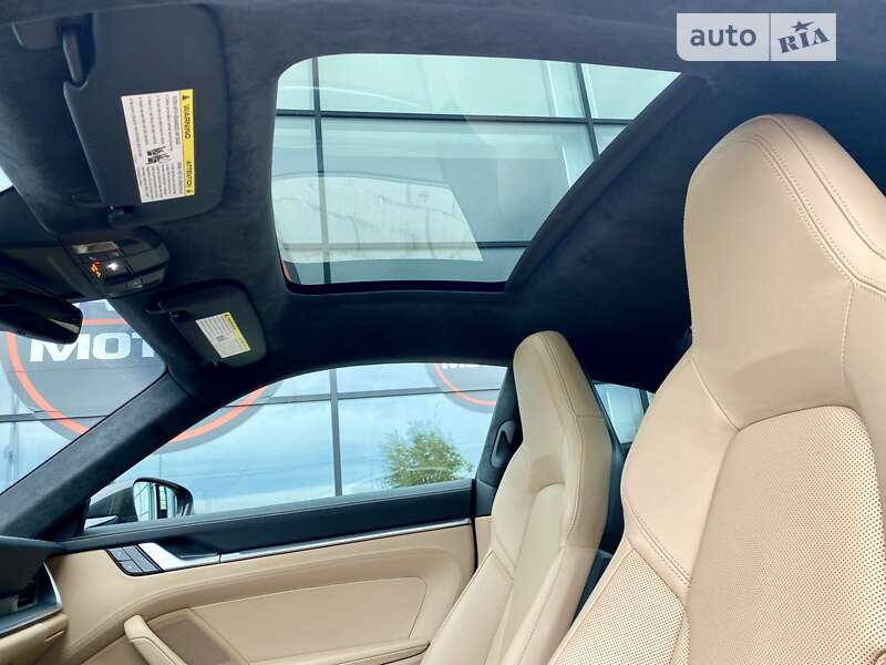 Купе Porsche 911 2019 в Києві
