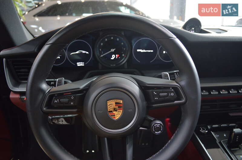 Купе Porsche 911 2022 в Львове