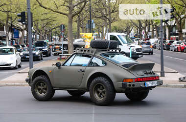 Купе Porsche 911 1983 в 