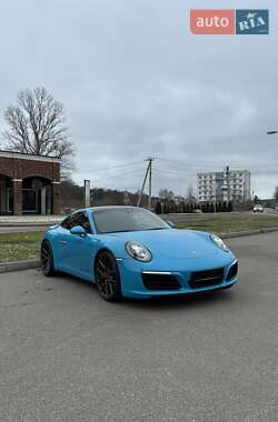 Купе Porsche 911 2016 в 