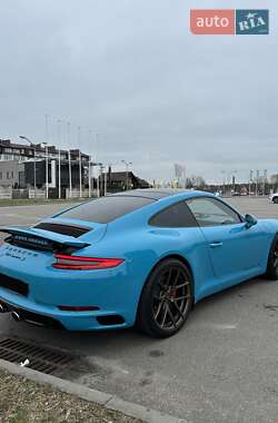 Купе Porsche 911 2016 в 