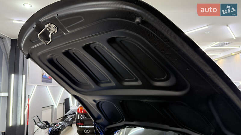 Купе Porsche 911 2013 в Дніпрі