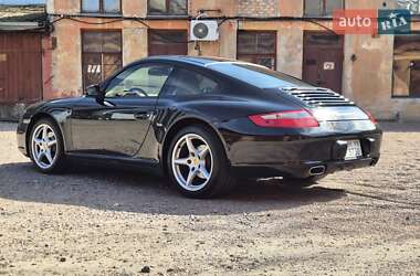 Купе Porsche 911 2006 в 